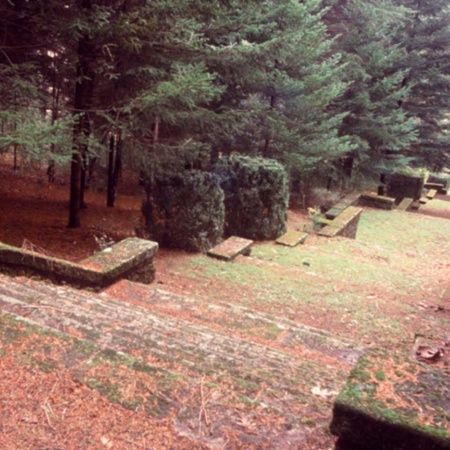 Jardín del Coto de Nuestra Señora del Carmen de Peñacaballera en Salamanca, Castilla y León