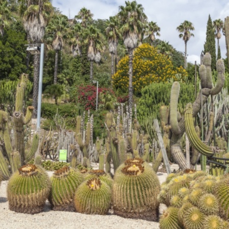 Jardines Costa i Llobera en Barcelona, Cataluña