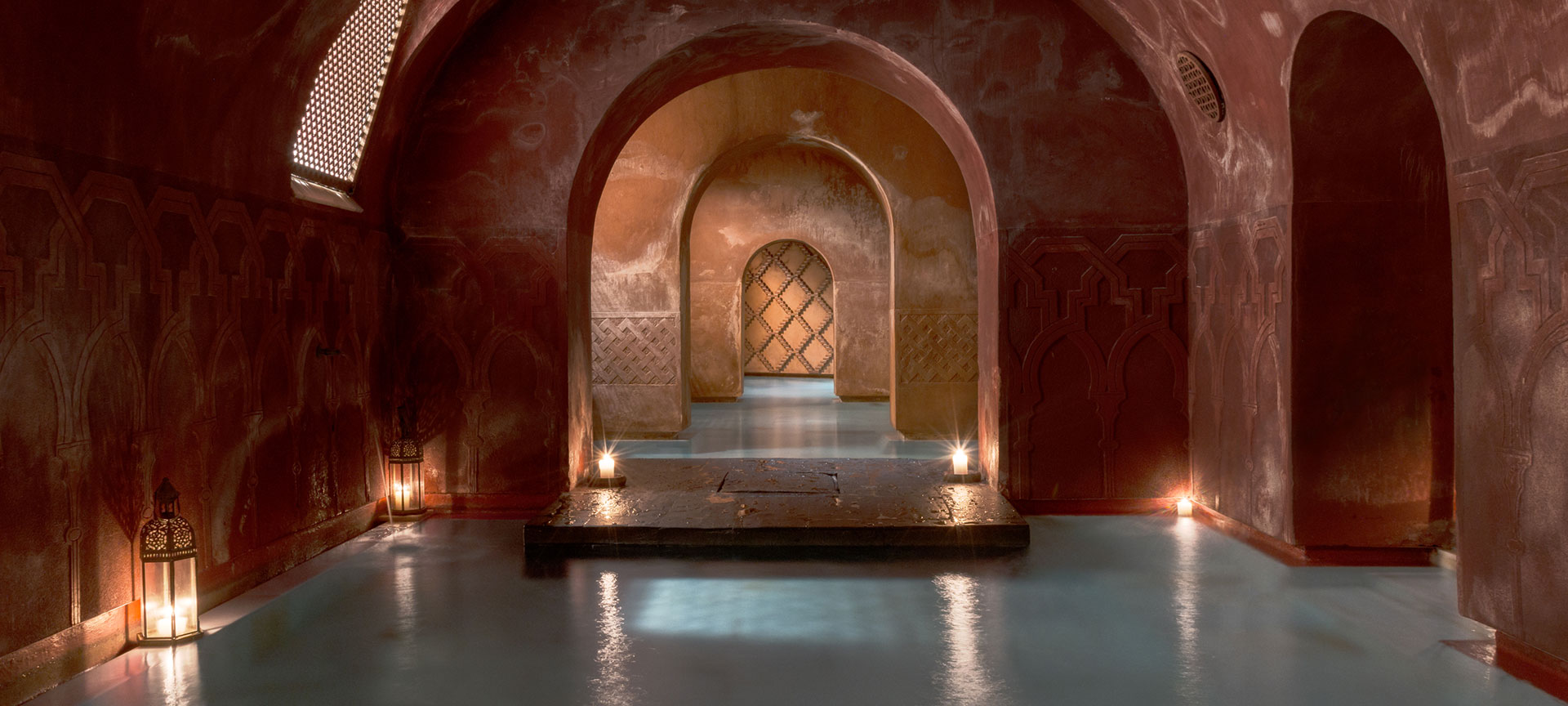 Interno dei bagni arabi Hammam Al Ándalus Madrid Interno dei bagni arabi Hammam Al Ándalus Madrid