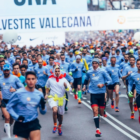 Läufer beim San Silvestre Vallecana in Madrid