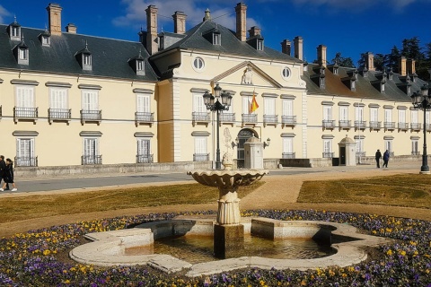 Fontanna w ogrodach Pałacu Królewskiego El Pardo