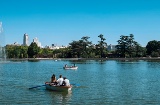 Озеро в парке Каса-де-Кампо в Мадриде.