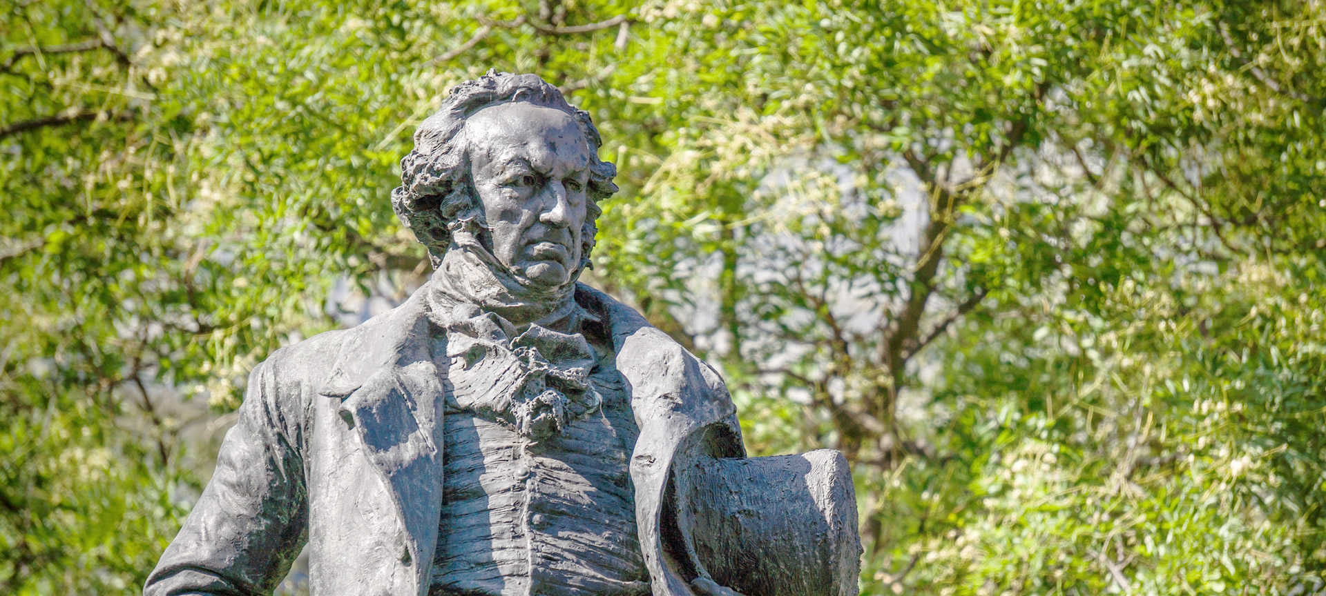 Goya-Denkmal im Garten des Prado-Museums in Madrid Goya-Denkmal im Garten des Prado-Museums in Madrid