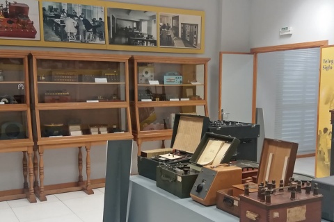 Muzeum Pocztowo-Telegraficzne. Sala telegraficzna z XX wieku