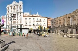 Statue de Lorca et <i>Teatro Español</i> sur la place Santa Ana. Quartier de Las Letras. Madrid