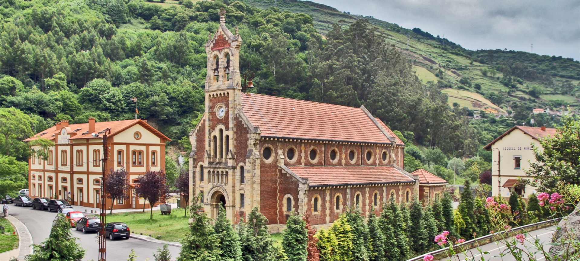 Besucherzentrum der Bergbausiedlung Bustiello in Asturien