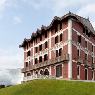 Museo Cristóbal Balenciaga de Guetaria en Gipuzkoa, País Vasco