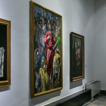 View of the exhibition 'Treasures. Santa Cruz Museum'