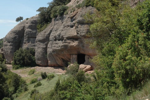 Grottes Els Obits. Parc naturel Sant Llorenç Munt y Serra l