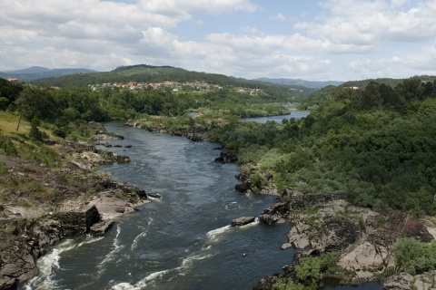 Río Miño en su paso por Arbo