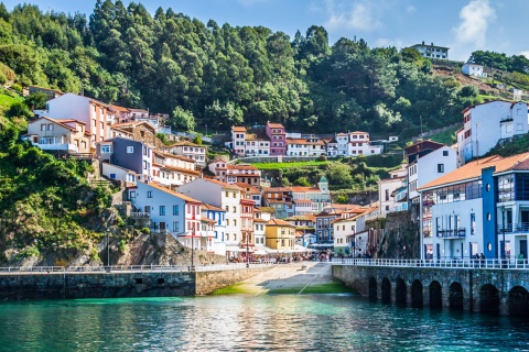 West coast, Cudillero
