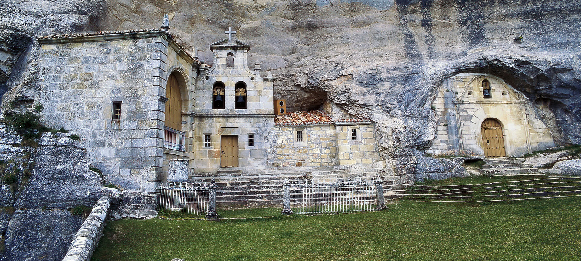 Ermita de San Bernabé en Ojo Guareña