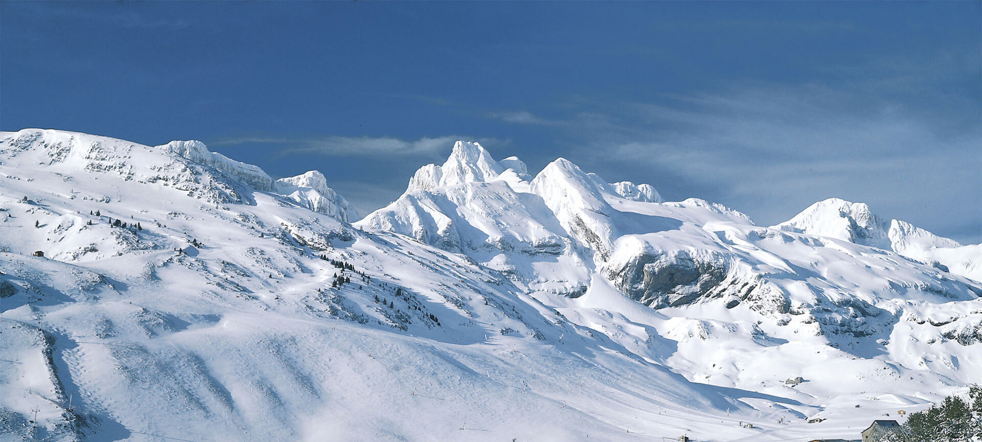 Estación de Candanchú en la región de Jacetania