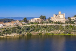 Zalew Foix i zamek Castellet, Alto Penedès, Barcelona