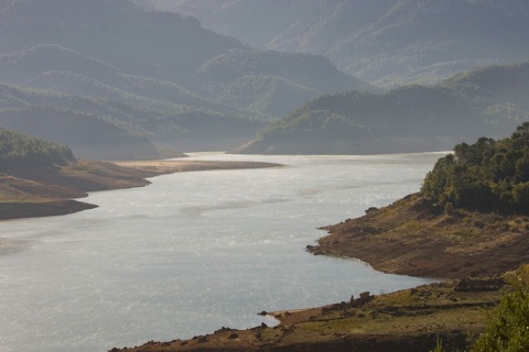 Lago della sierra del Segura