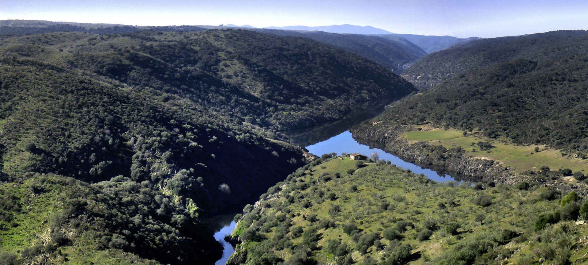 Regolfa del Jartin na reserva da biosfera Tajo-Tejo Regolfa del Jartin na reserva da biosfera Tajo-Tejo