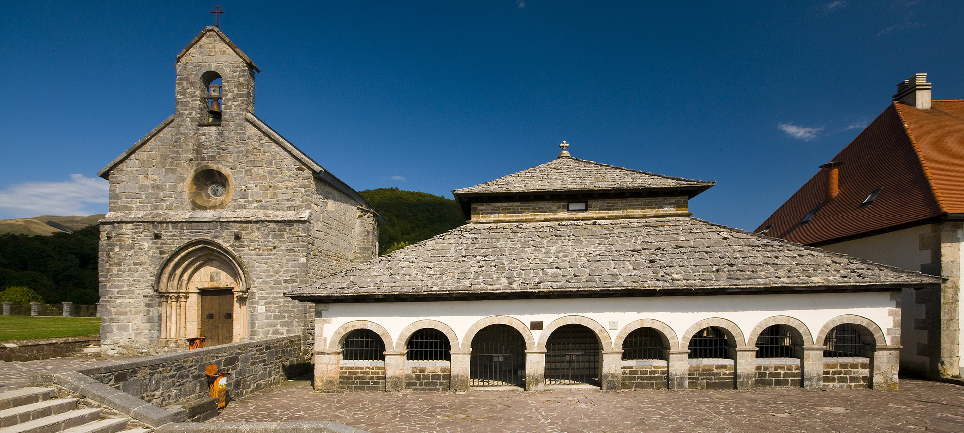 Chapels of Espíritu Santo and Santiago in Roncesvalles (Navarre) Chapels of Espíritu Santo and Santiago in Roncesvalles (Navarre)