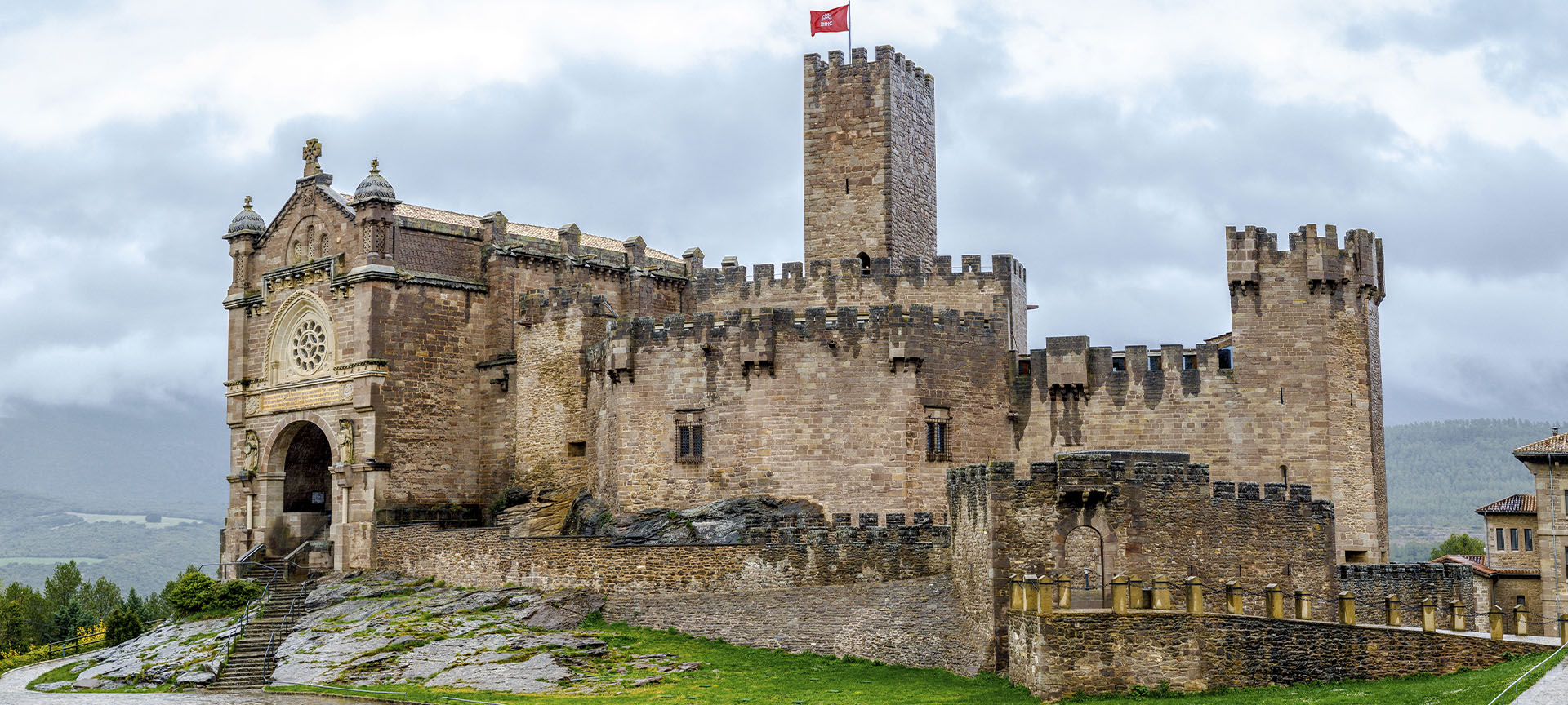 Javier Castle in Javier | spain.info