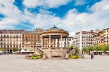 Veduta della plaza del Castillo a Pamplona, Navarra