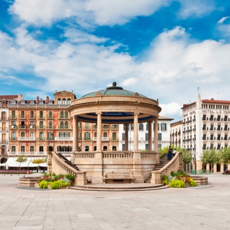 Vista da Plaza del Castillo de Pamplona, em Navarra