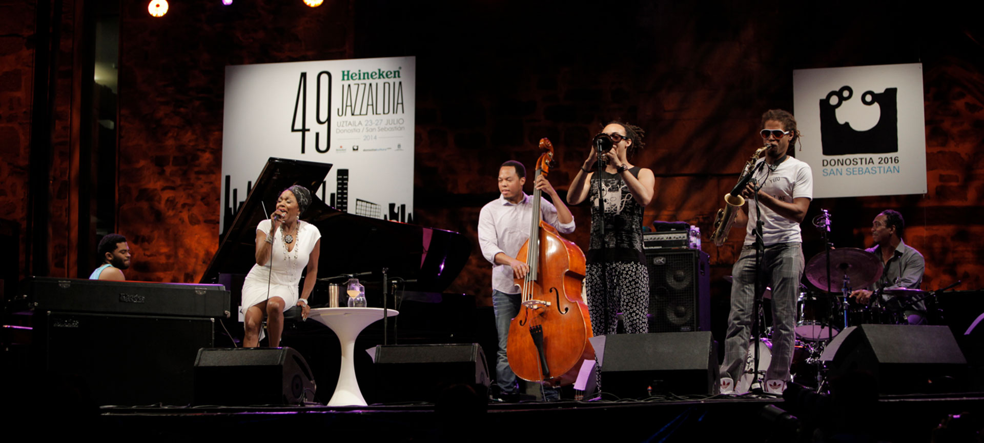 Esibizione di Dee Dee Bridgewater Esibizione di Dee Dee Bridgewater