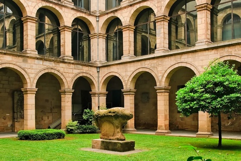 Museo Vasco. Claustro. Bilbao