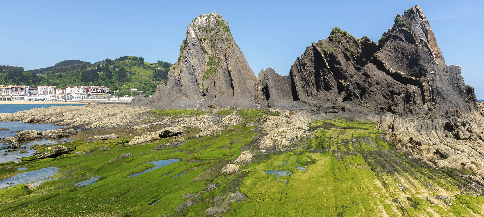 Saturraran beach in Mutriku (Gipuzkoa, the Basque Country)