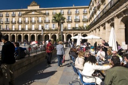 Площадь Нуэва в Бильбао