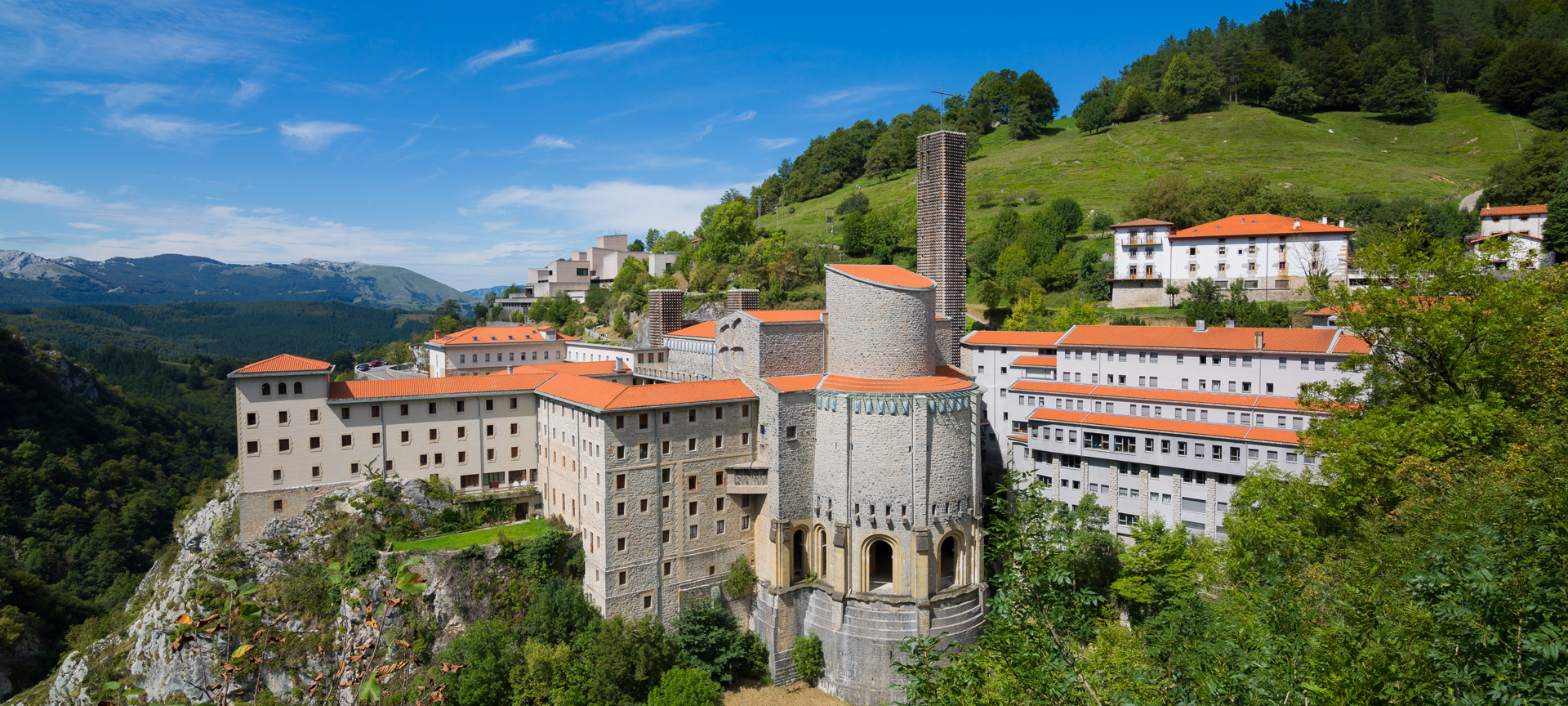Sanctuaire d'Arantzazu en Gipuzkoa, Pays basque