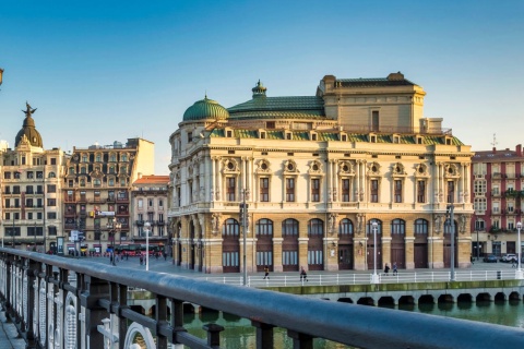 Vue extérieure du théâtre Arriaga, Bilbao