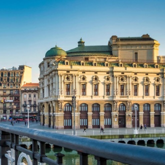 Vue extérieure du théâtre Arriaga, Bilbao