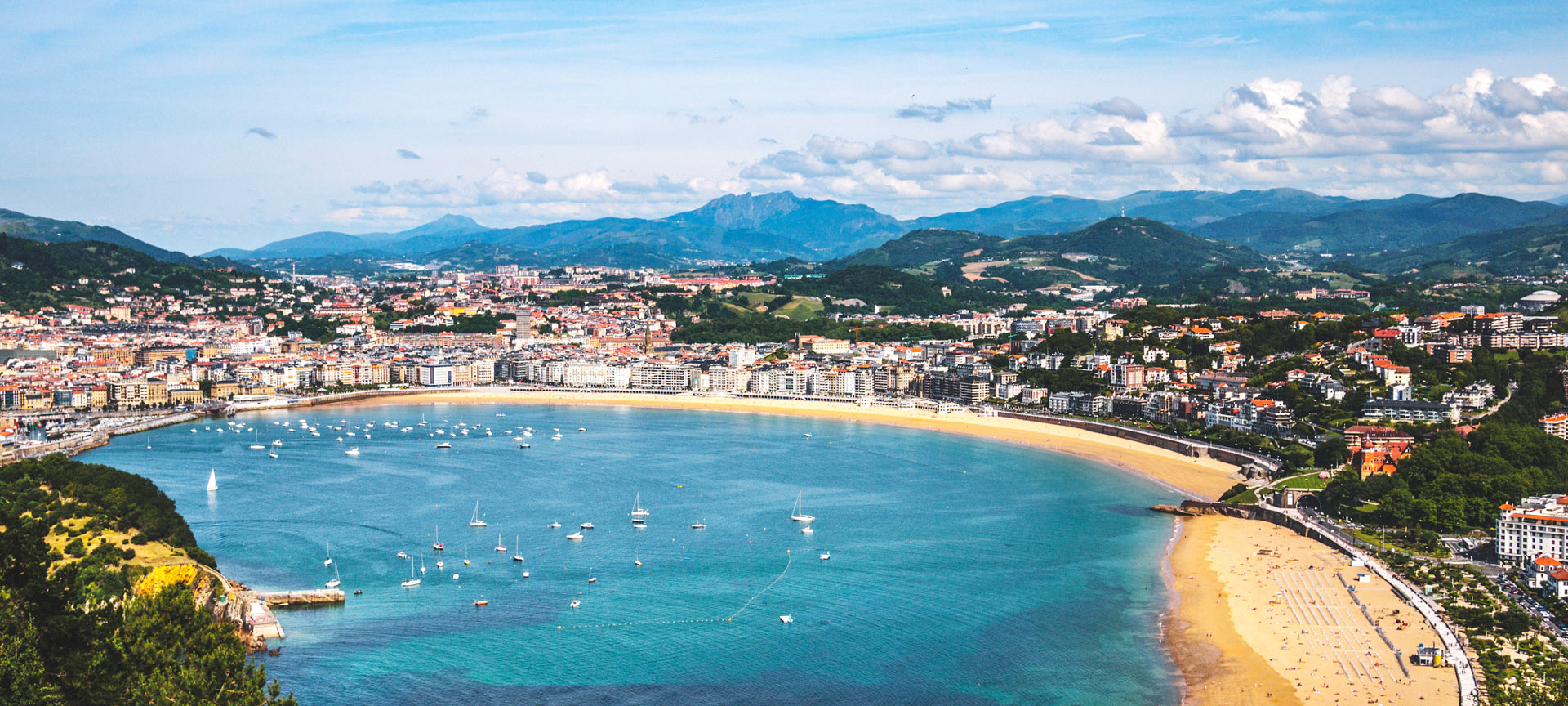 Vista panorâmica de Donostia-San Sebastián Vista panorâmica de Donostia-San Sebastián