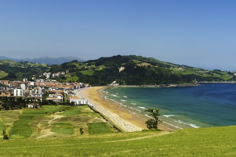 Vue panoramique de Zarautz (province de Guipuscoa, Pays basque)