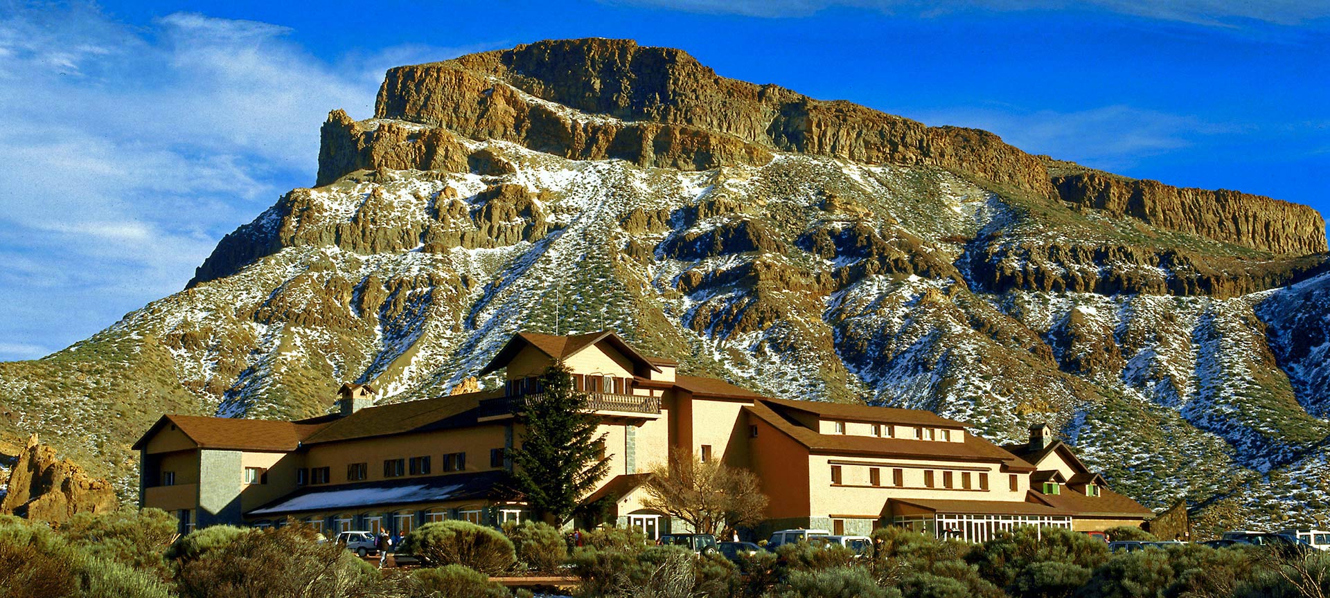 Exterior of the Parador de Cañadas del Teide Exterior of the Parador de Cañadas del Teide