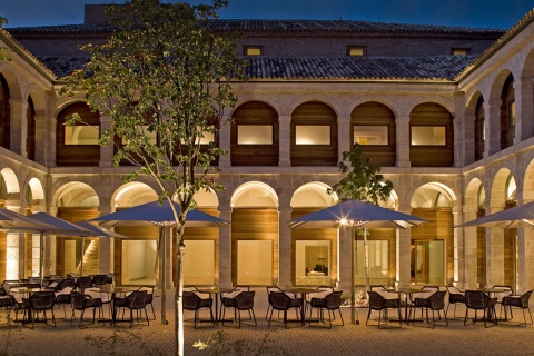Cortile interno del Parador de Alcalá de Henares