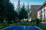 Exterior and swimming pool of the Parador de Benavente