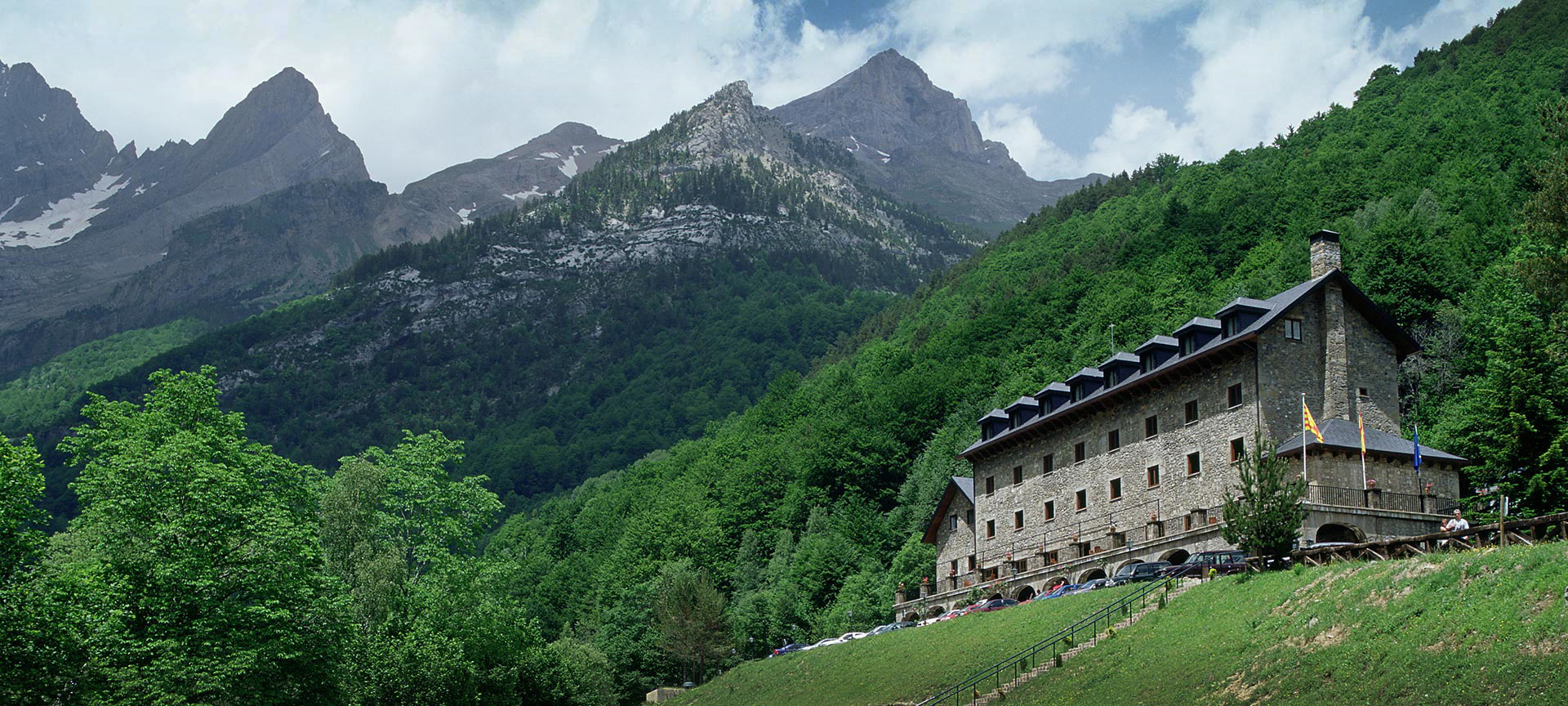 Vue extérieure du Parador de Bielsa Vue extérieure du Parador de Bielsa