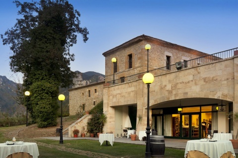 Exterior of the Parador de Cangas de Onís