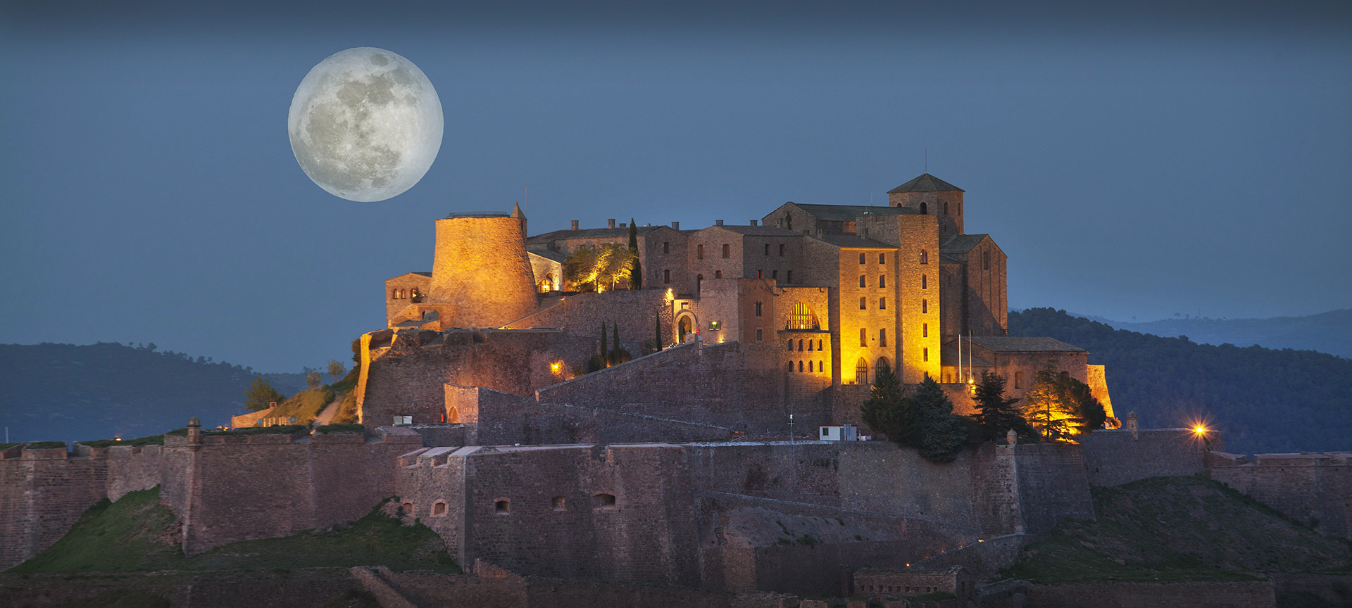 Parador de Cardona の外観 Parador de Cardona の外観