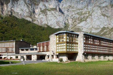 Exterior of the Parador de Fuente Dé