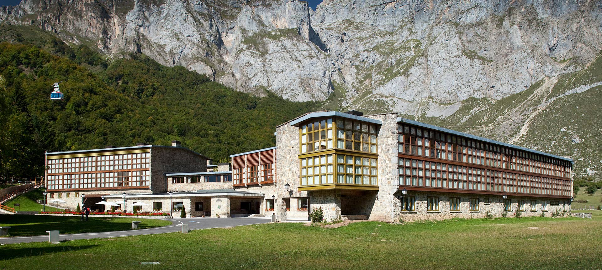 Parador de Fuente Dé の外観 Parador de Fuente Dé の外観