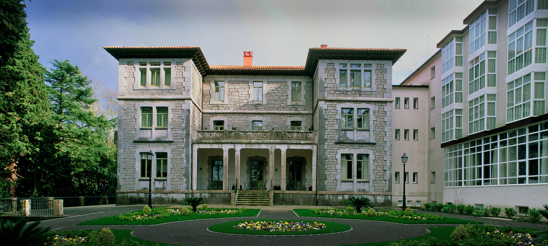 Exterior of the Parador de Limpias Exterior of the Parador de Limpias