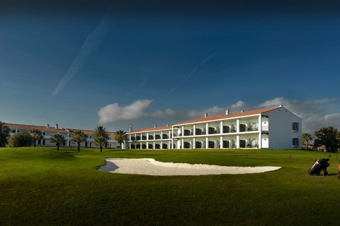 Blick auf das Parador de Málaga Golf Gibralfaro und Golfplatz