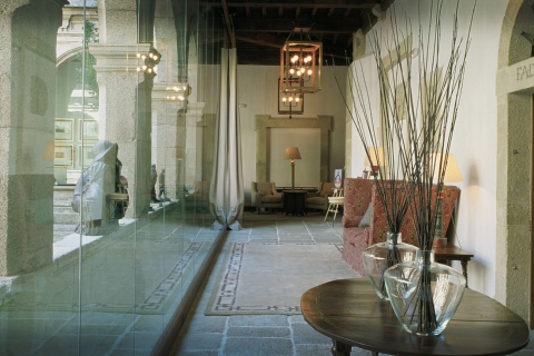 Detalle de la terraza del Parador de Monforte de Lemos