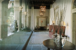 Fragment tarasu hotelu Parador de Monforte de Lemos