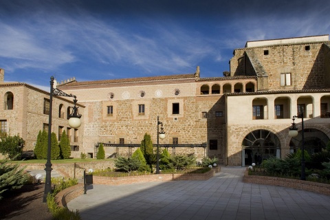 Vista exterior del Parador de Plasencia