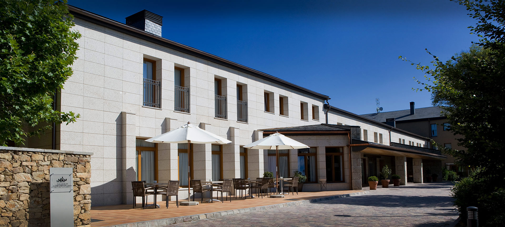 Veduta esterna del Parador de Puebla de Sanabria Veduta esterna del Parador de Puebla de Sanabria