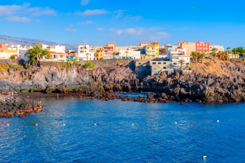 Playa de Alcalá de Guía de Isora en Tenerife, Islas Canarias