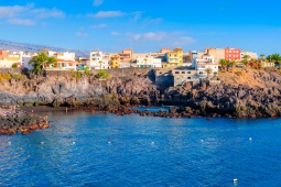 カナリア諸島テネリフェ島ギア・デ・イソラのアルカラービーチ