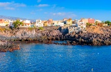 Praia de Alcalá de Guía de Isora em Tenerife, Ilhas Canárias